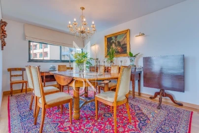 Apartamento T4 para Venda em Funchal (São Pedro)