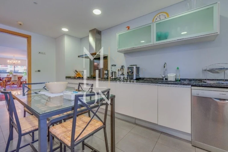 Apartamento T4 para Venda em Funchal (São Pedro) Foto 48
