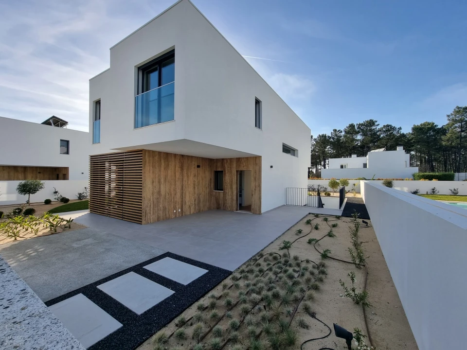 Moradia T4 para Arrendamento em Charneca de Caparica e Sobreda Foto 42