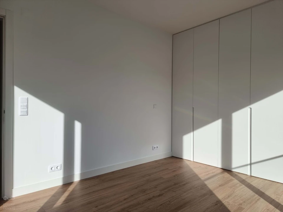 Moradia T4 para Arrendamento em Charneca de Caparica e Sobreda Foto 27