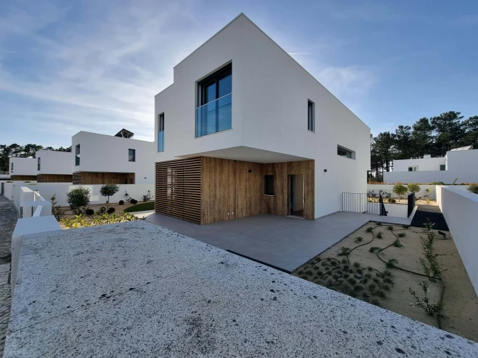 Moradia T4 para Arrendamento em Charneca de Caparica e Sobreda Foto 43