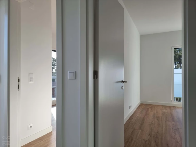 Moradia T4 para Arrendamento em Charneca de Caparica e Sobreda Foto 34