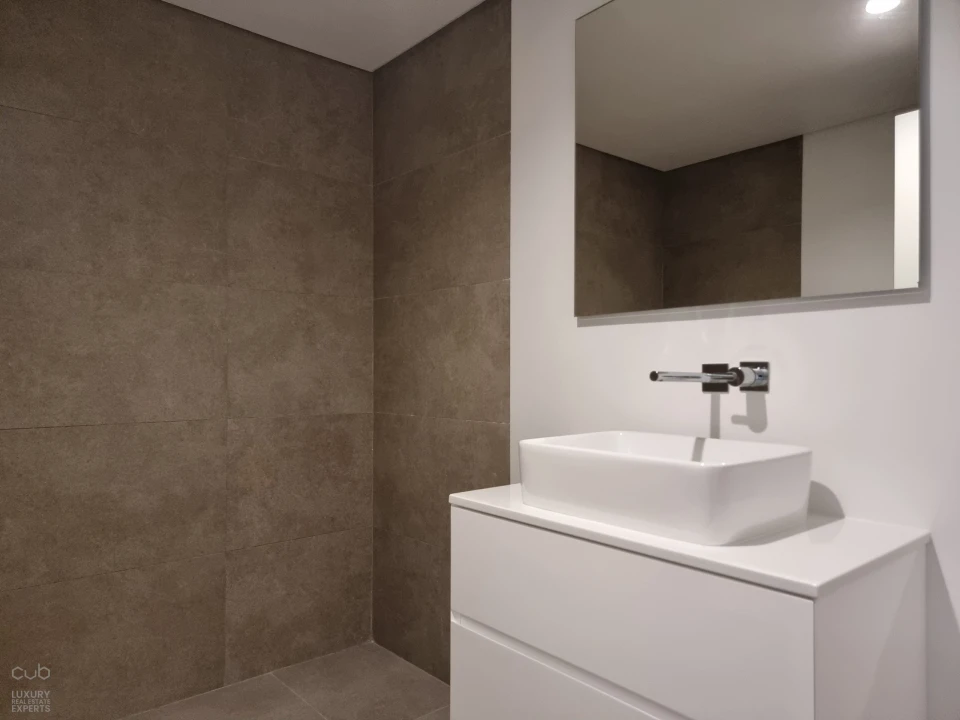 Moradia T4 para Arrendamento em Charneca de Caparica e Sobreda Foto 6