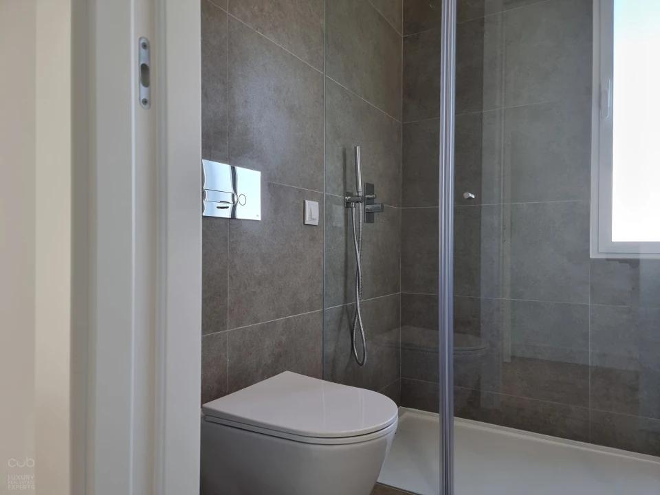 Moradia T4 para Arrendamento em Charneca de Caparica e Sobreda Foto 24