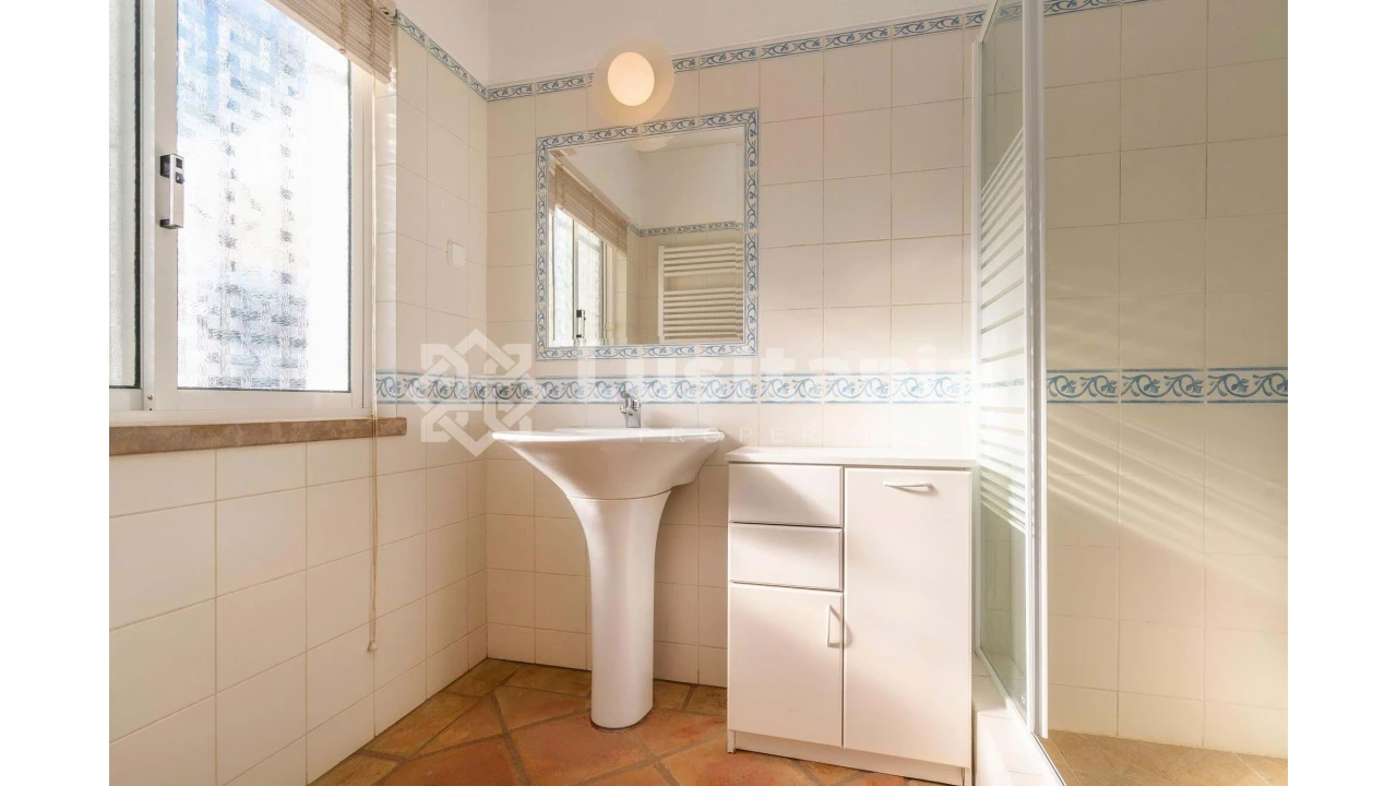 Moradia T3 para Venda em Quarteira Foto 18