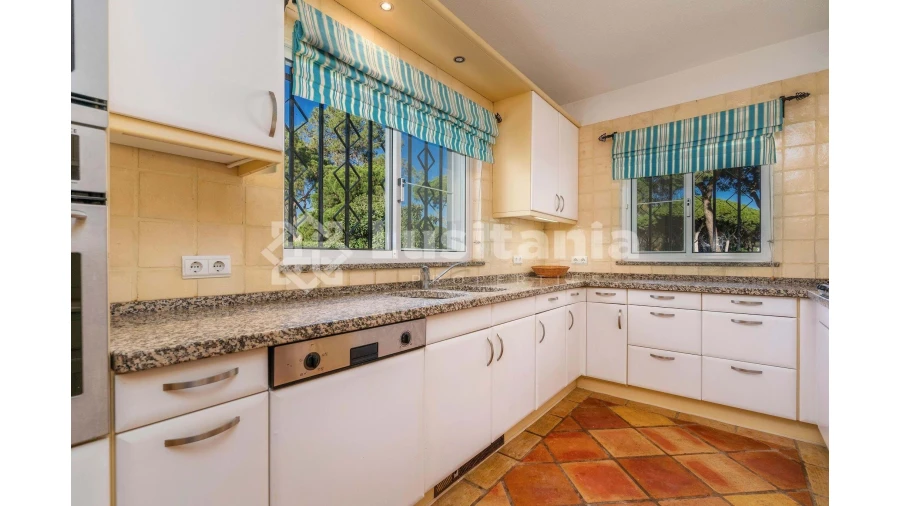 Moradia T3 para Venda em Quarteira Foto 35