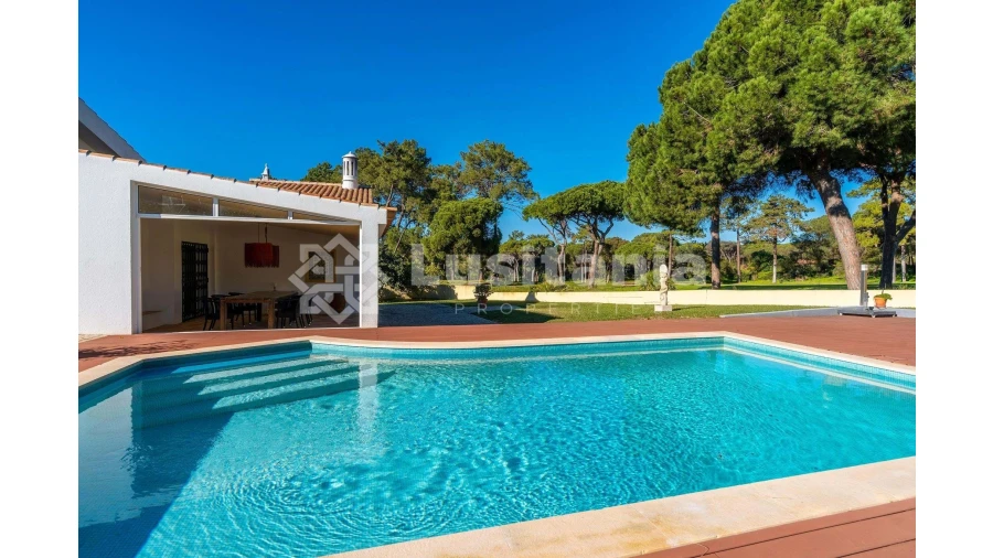 Moradia T3 para Venda em Quarteira Foto 4