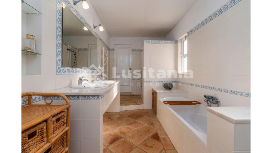 Moradia T3 para Venda em Quarteira Foto 27