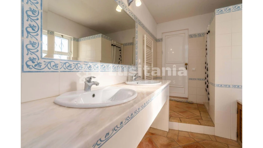 Moradia T3 para Venda em Quarteira Foto 28