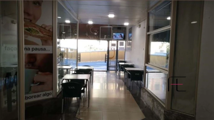 Loja para Venda em Funchal (Santa Luzia) Foto 2