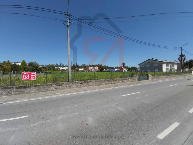 Terreno para Venda em Carvalhosa