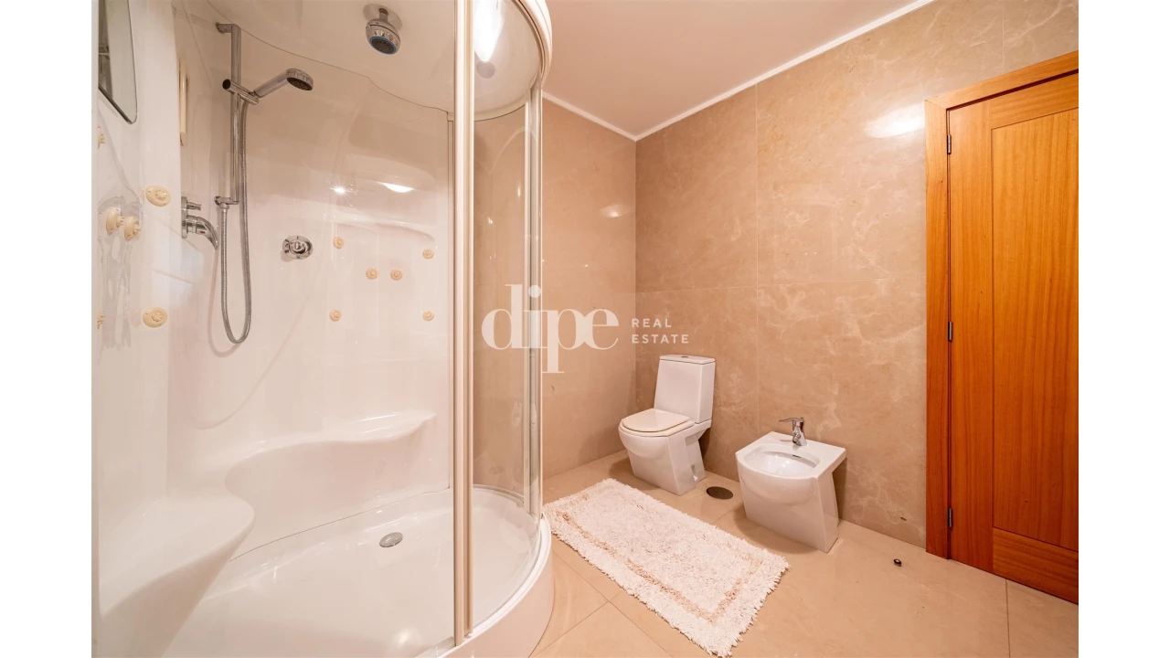 Moradia T4 para Venda em Selho São Lourenço e Gominhães Foto 23