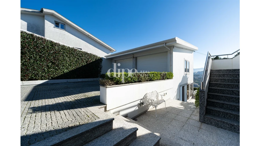 Moradia T4 para Venda em Selho São Lourenço e Gominhães Foto 29