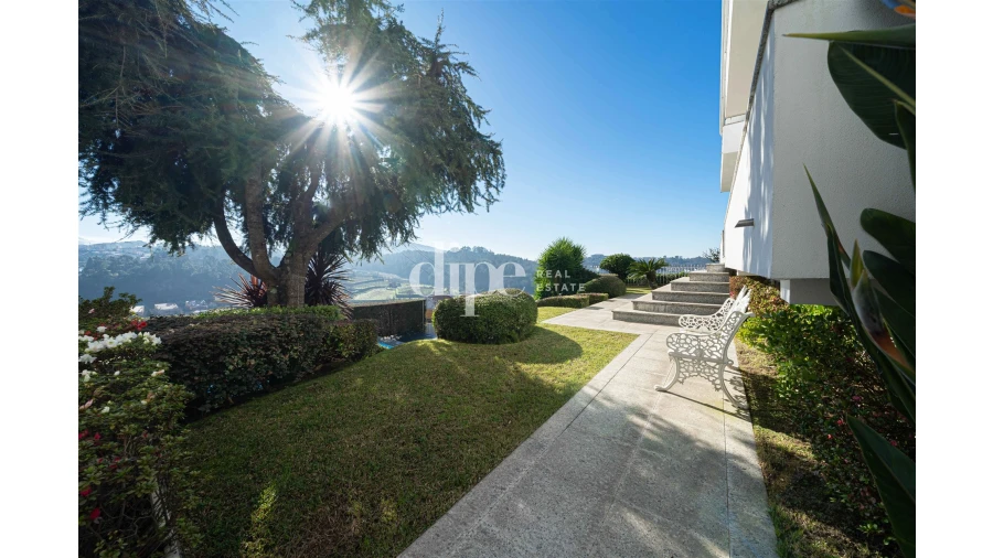 Moradia T4 para Venda em Selho São Lourenço e Gominhães Foto 32