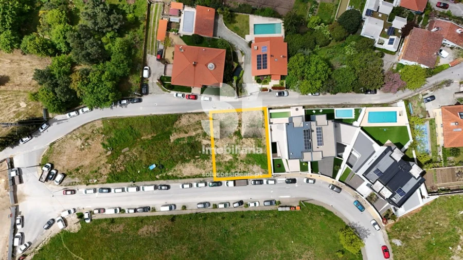 Terreno para Venda em Borbela e Lamas de Olo Foto 11
