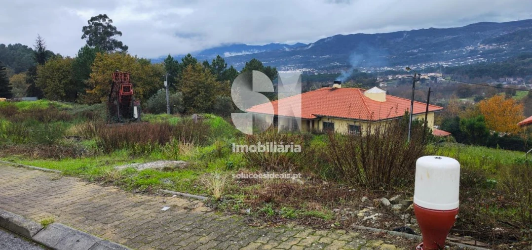 Terreno para Venda em Borbela e Lamas de Olo Foto 6