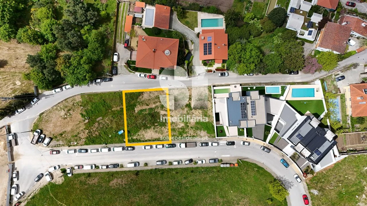 Terreno para Venda em Borbela e Lamas de Olo Foto 11