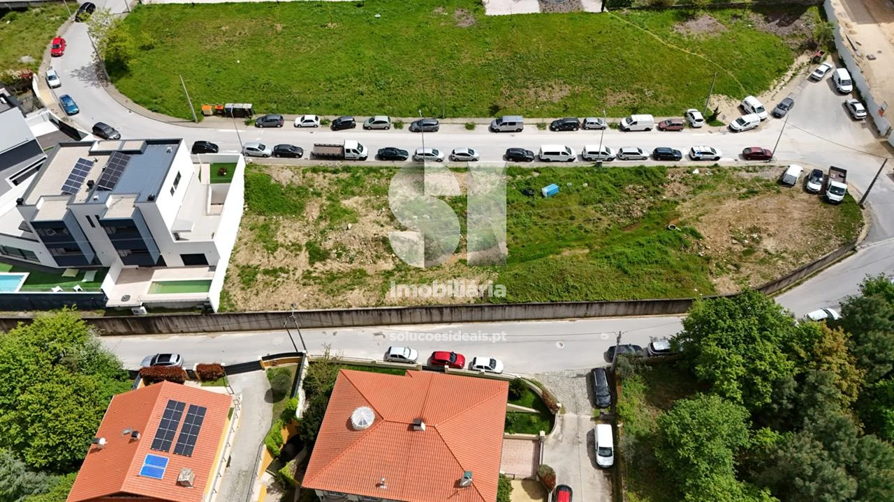 Terreno para Venda em Borbela e Lamas de Olo Foto 5