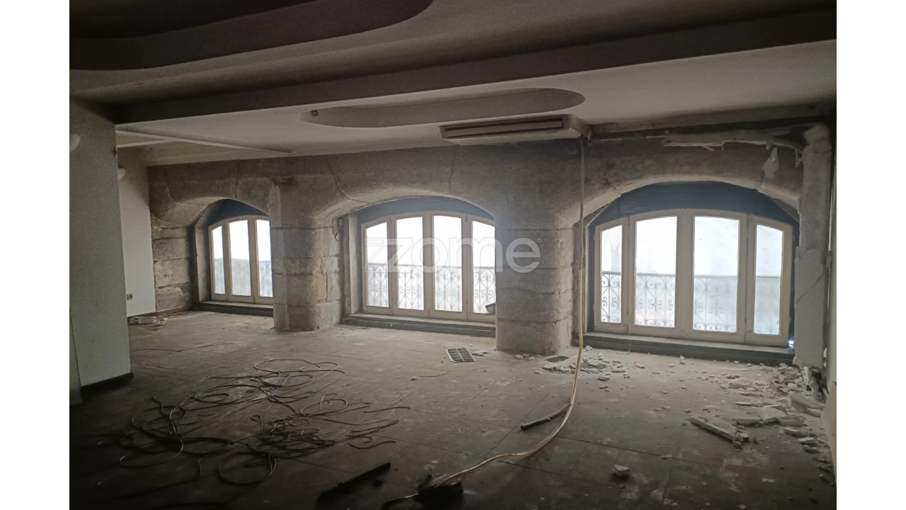 Prédio para Venda em Santa Maria Maior Foto 7