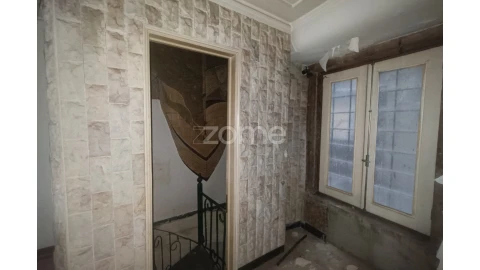 Prédio para Venda em Santa Maria Maior