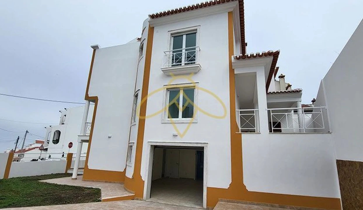 Moradia T3 para Venda em Ericeira Foto 1
