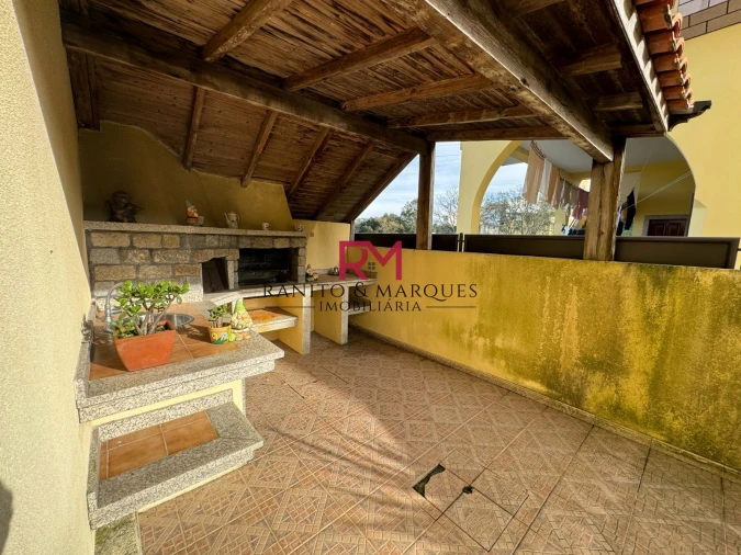 Moradia T3 para Venda em Campo e Sobrado Foto 21