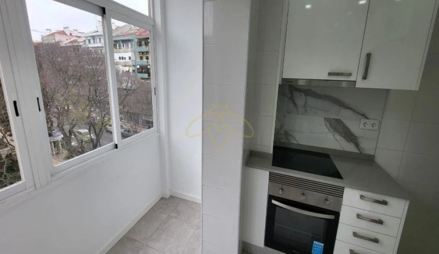 Apartamento T1 para Venda em Arroios Foto 1