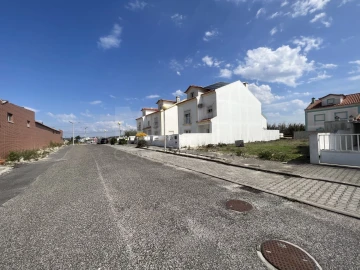 Terreno para Venda em Atouguia da Baleia