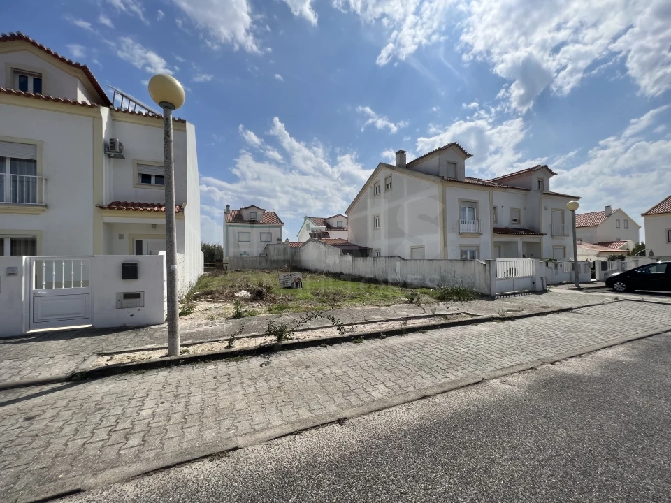 Terreno para Venda em Atouguia da Baleia Foto 3