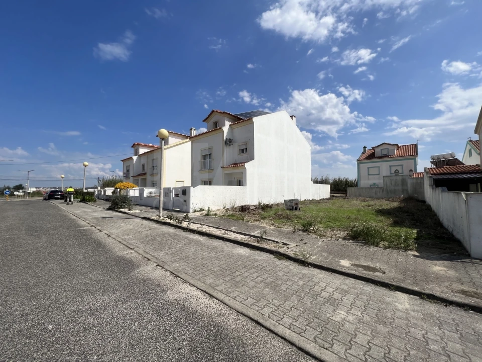 Terreno para Venda em Atouguia da Baleia Foto 1