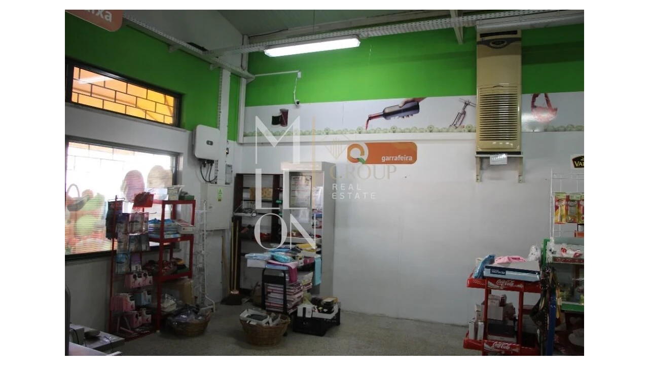 Loja para Venda em Avelãs de Caminho Foto 13