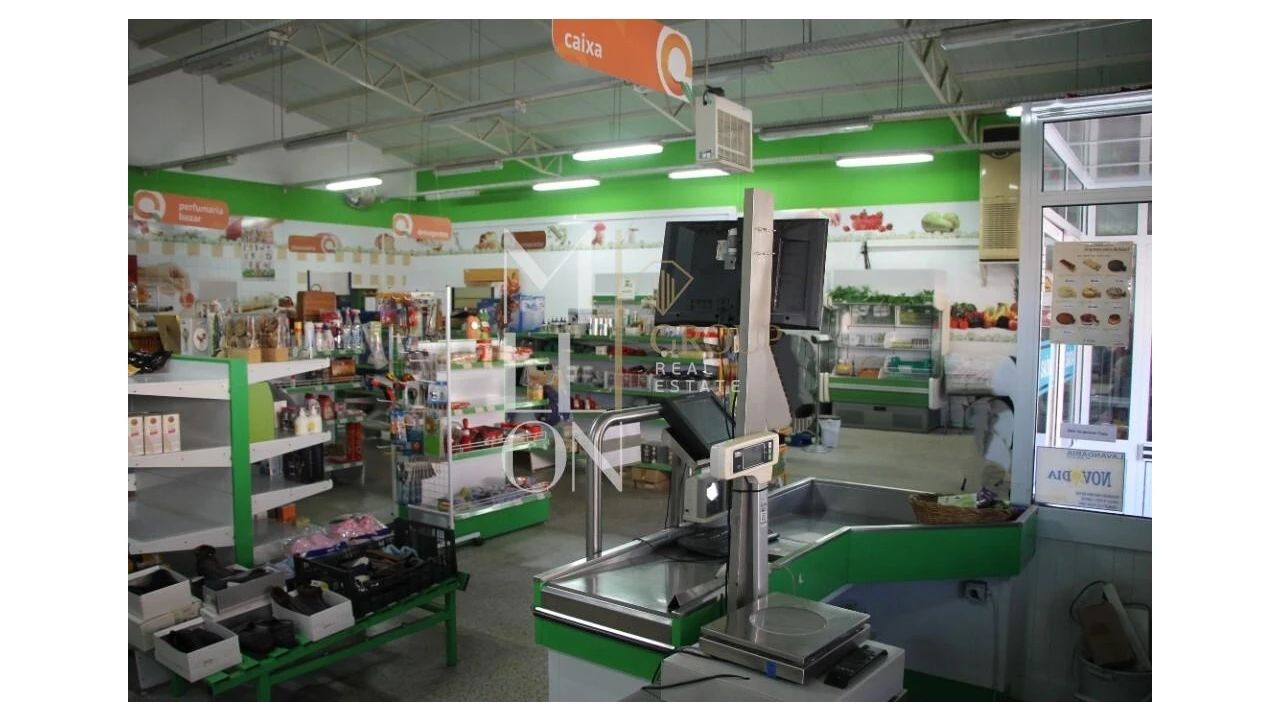 Loja para Venda em Avelãs de Caminho Foto 16