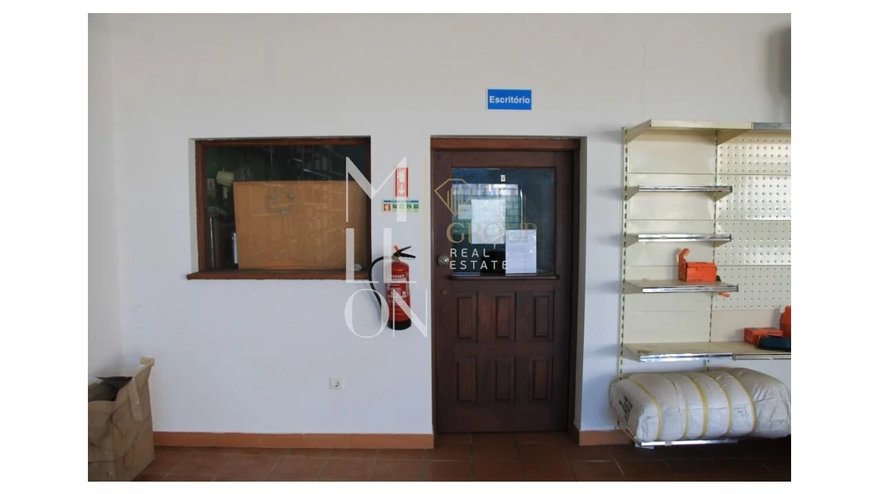 Loja para Venda em Avelãs de Caminho Foto 32