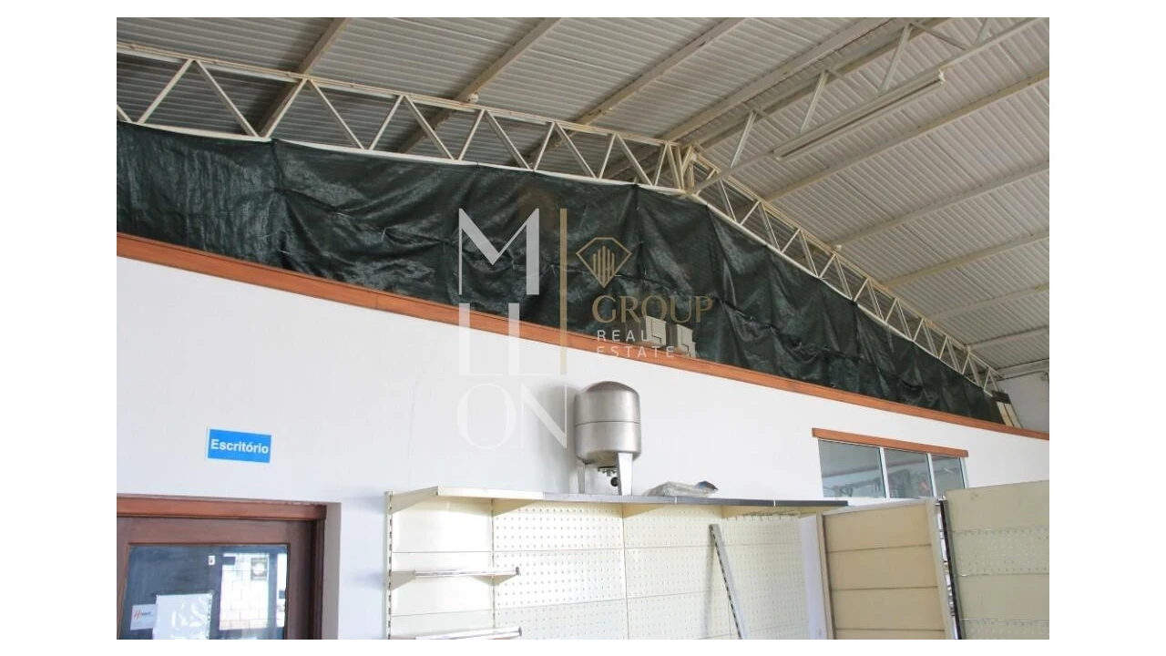 Loja para Venda em Avelãs de Caminho Foto 33