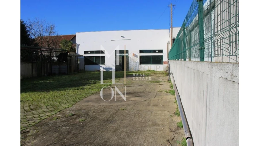 Loja para Venda em Avelãs de Caminho Foto 34