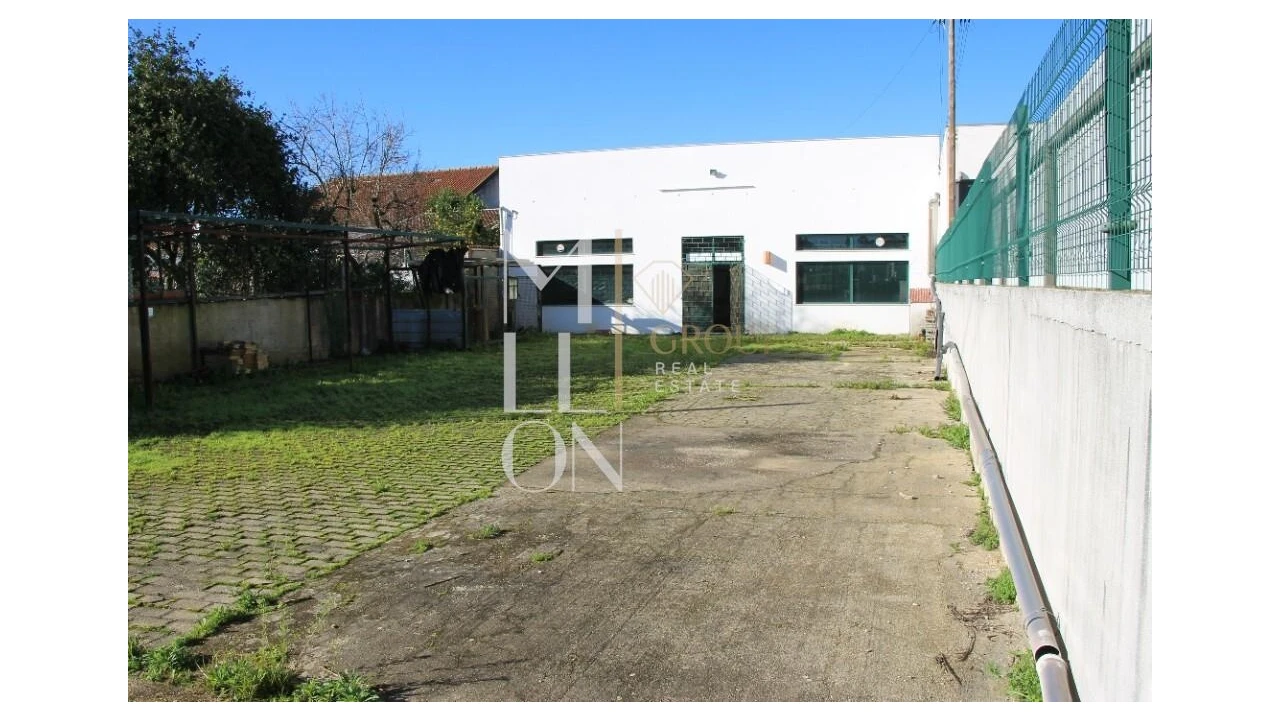 Loja para Venda em Avelãs de Caminho Foto 36