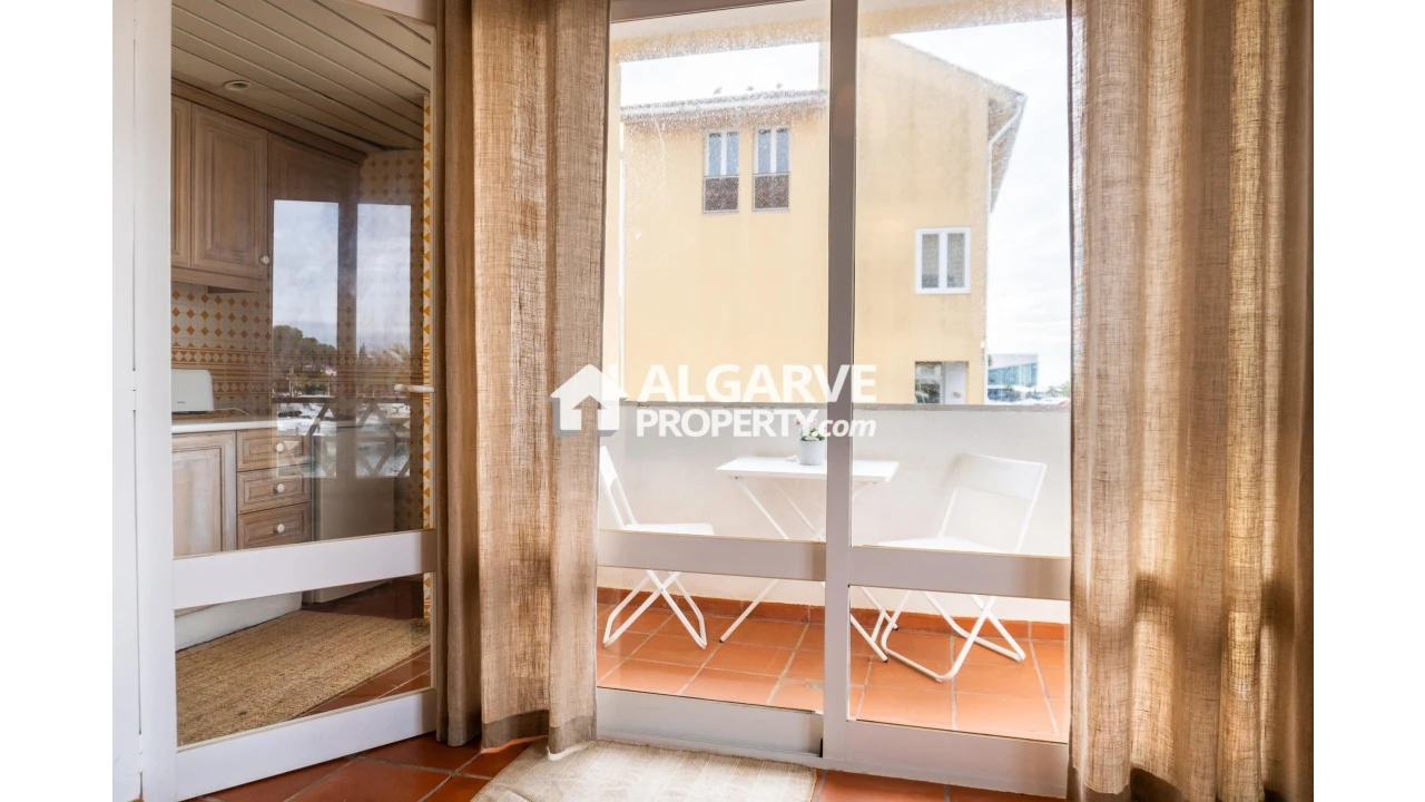 Apartamento T2 para Venda em Quarteira Foto 9
