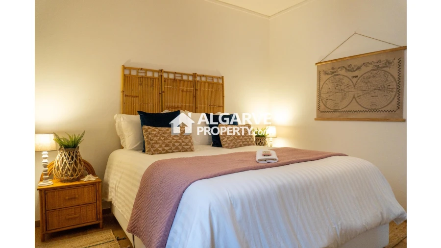 Apartamento T2 para Venda em Quarteira Foto 17
