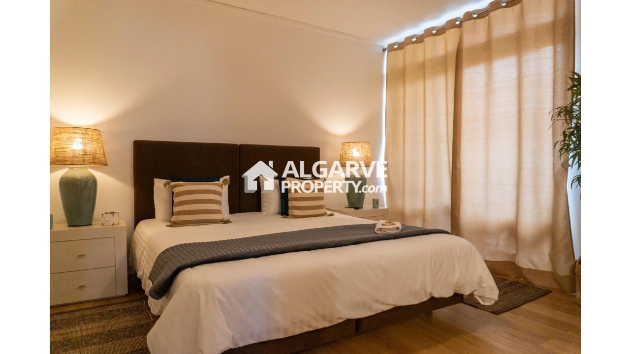 Apartamento T2 para Venda em Quarteira Foto 4