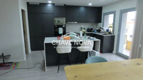 Moradia T4 para Venda em Custóias, Leça do Balio e Guifões