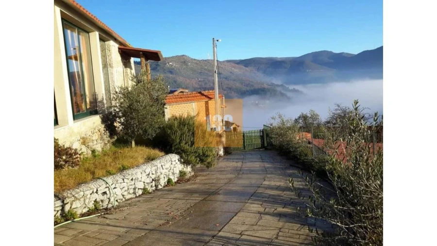 Terreno para Venda em Gestaço Foto 9