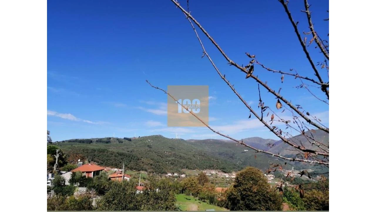 Terreno para Venda em Gestaço Foto 1