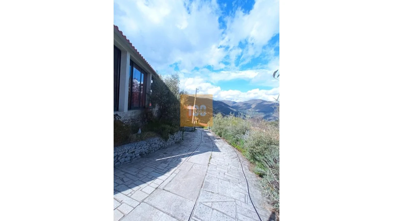 Terreno para Venda em Gestaço Foto 14