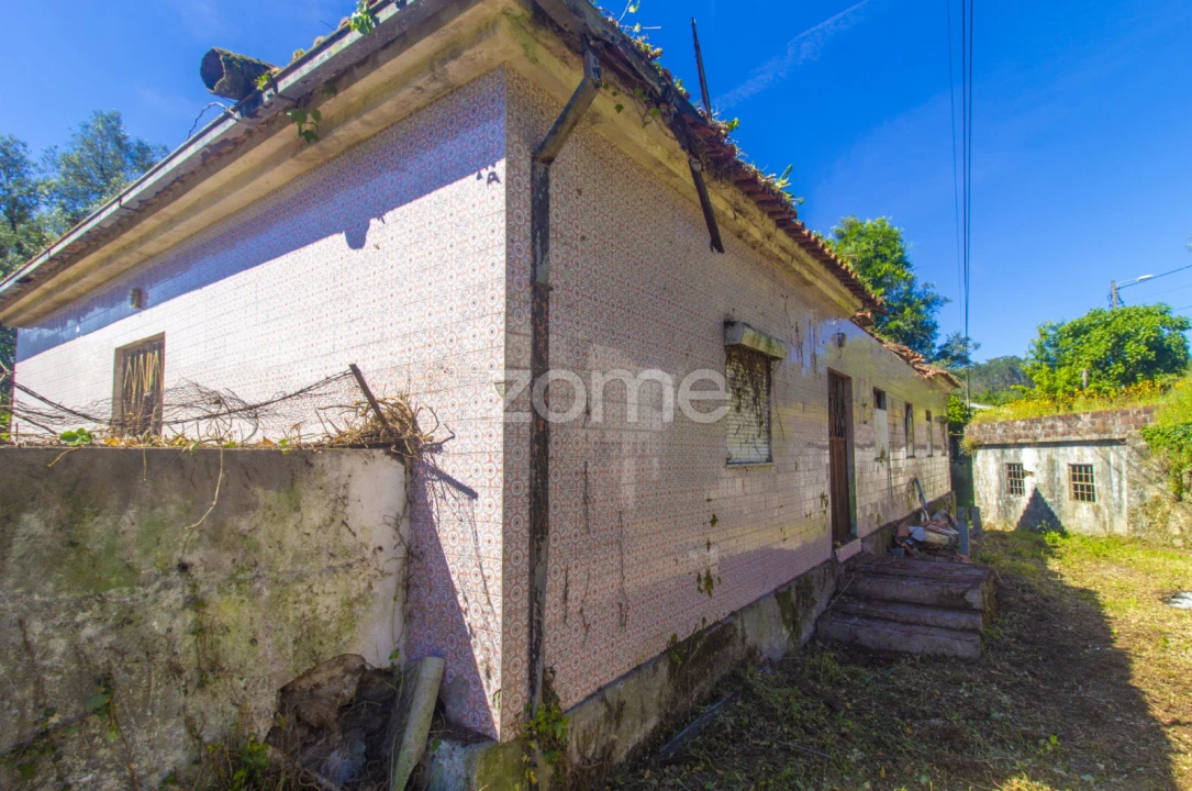 Moradia T4 para Venda em Valbom (São Pedro), Passô e Valbom (São Martinho) Foto 4