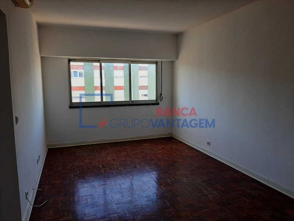 Apartamento T2 para Venda em Cacém e São Marcos Foto 8