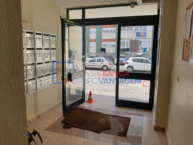 Apartamento T2 para Venda em Cacém e São Marcos Foto 20