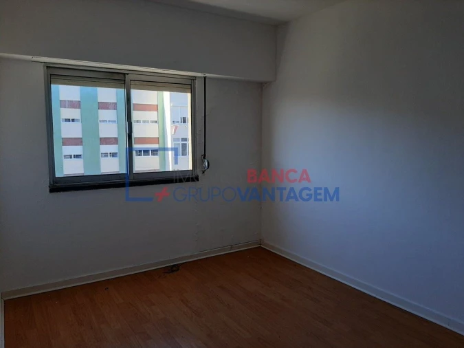 Apartamento T2 para Venda em Cacém e São Marcos Foto 12