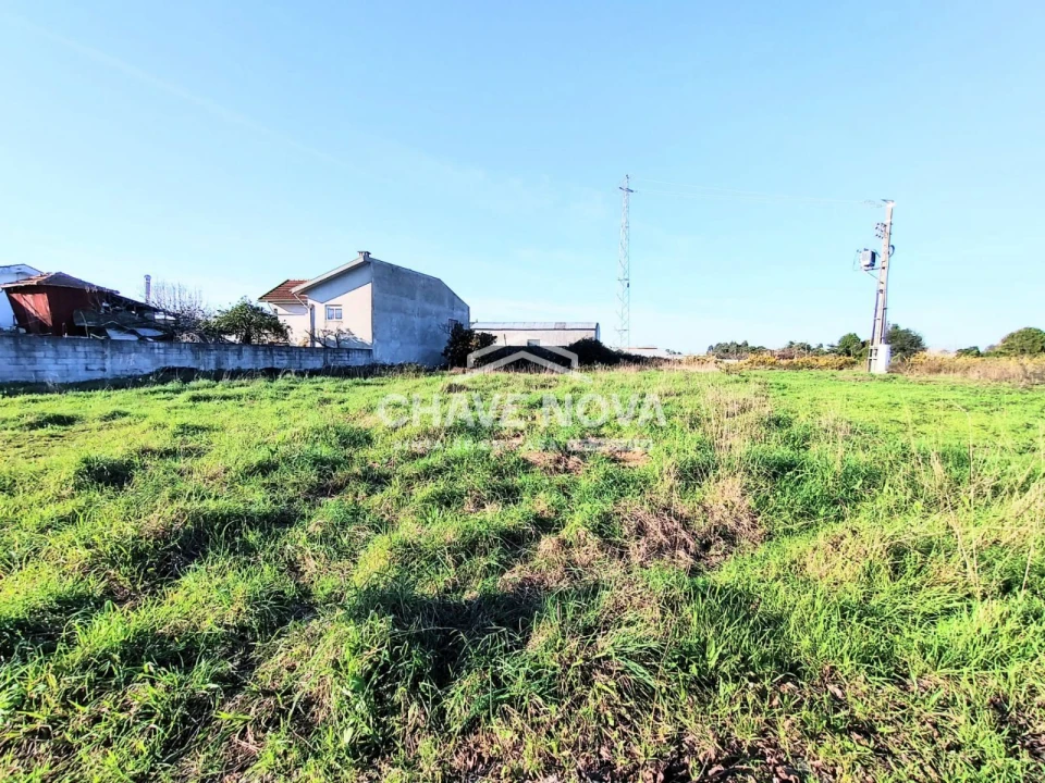 Terreno para Venda em Anta e Guetim Foto 1