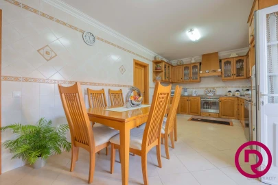 Moradia T6 para Venda em Alfeizerão