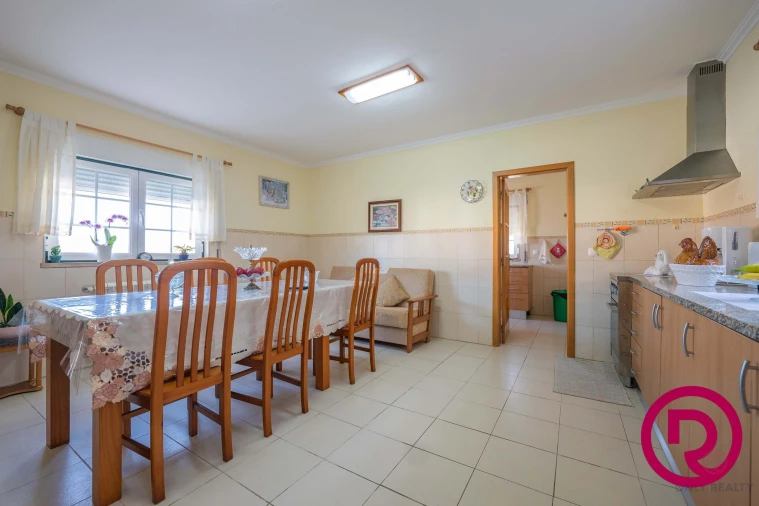 Moradia T6 para Venda em Alfeizerão Foto 48